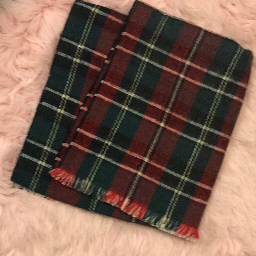 Green and maroon plaid blanket scarf